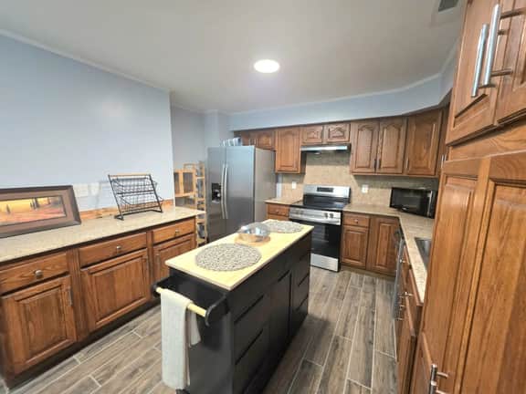 Coastal Comfort Close to Camp Lejeune - Image 5