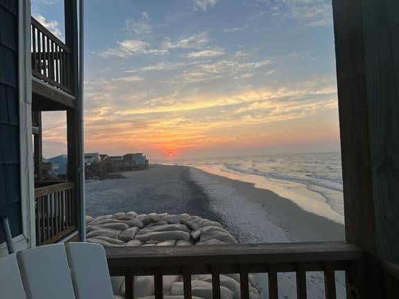 Need A Change of Sea..nery~ 2nd Floor Oceanfront